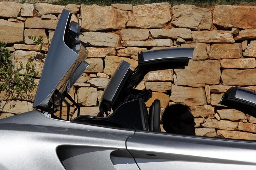 McLaren MP4-12C Spyder 2012 года  (фото 193 из 270)